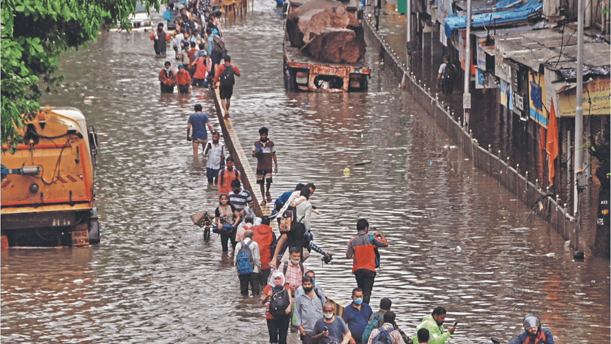 Mumbai Rains Live: Moderate rain in city, suburbs; heavy rainfall likely in isolated places, says BMC