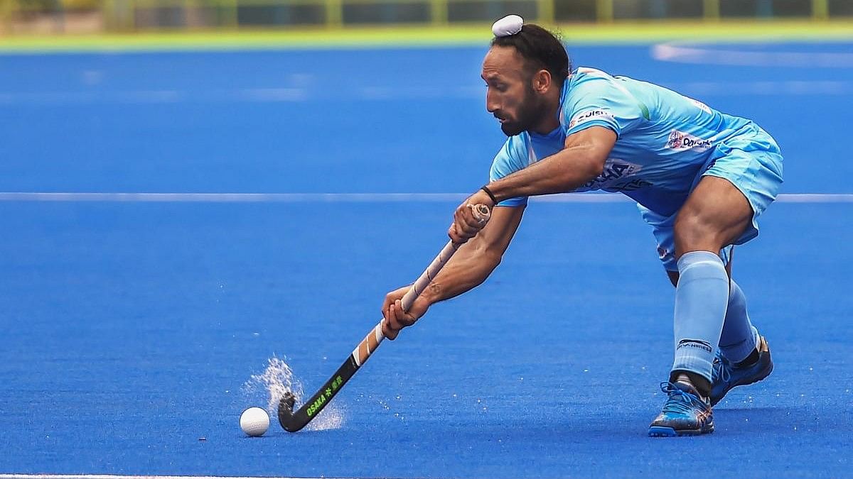 Sardar Singh to train men's sub-junior hockey group
