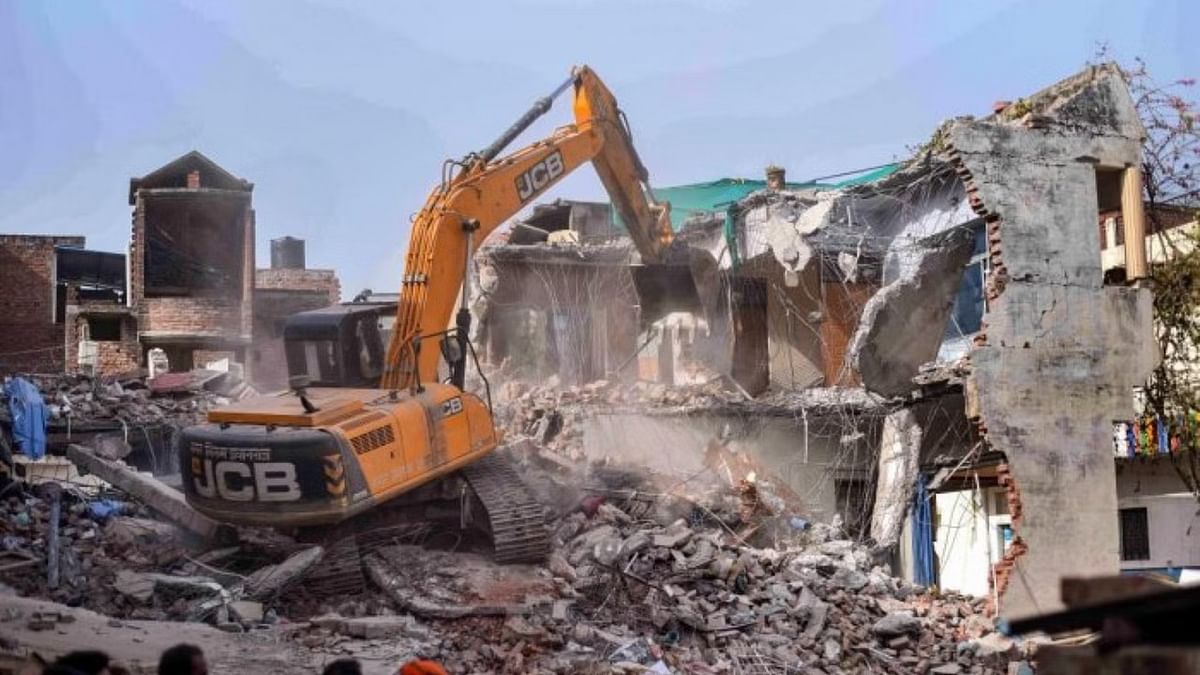 Bulldozer govt must be demolished