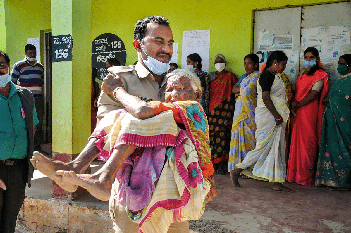 Karnataka Gram Panchayat election highlights: Dharwad district reports 63.96% polling at 3 pm