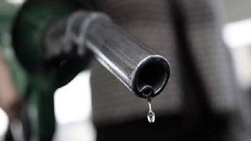 Pakistan hikes petrol, diesel prices
