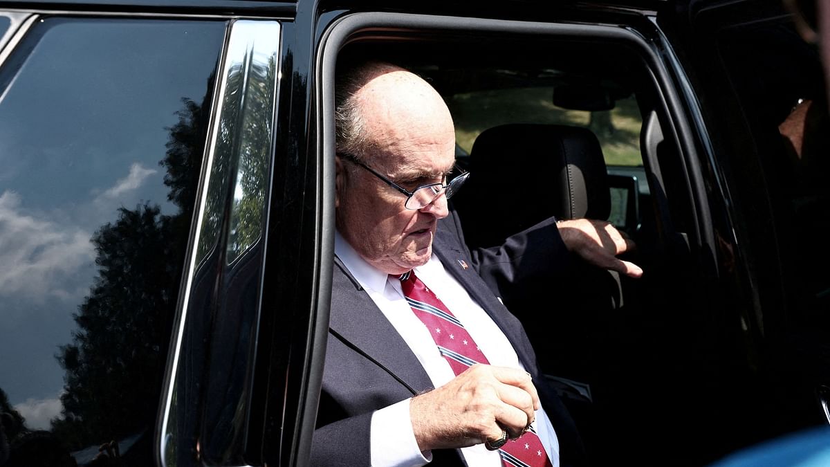 Ex-Trump lawyer Rudy Giuliani surrenders at jail in Georgia election case
