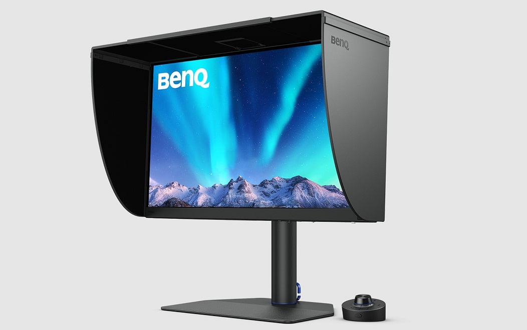 BenQ SW272U monitor