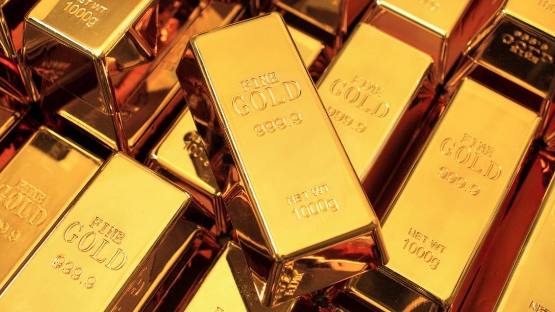 Gold futures rise Rs 129 to Rs 58,419 per 10 gm