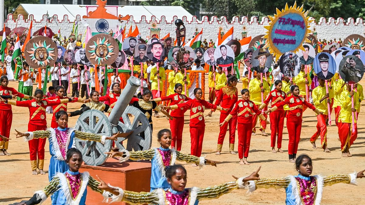 Pride & pageantry mark Independence Day fete in Bengaluru