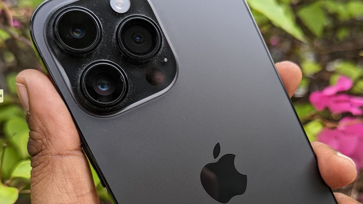 Apple may bring iPhone 15 Ultra with 10X periscope telephoto lens