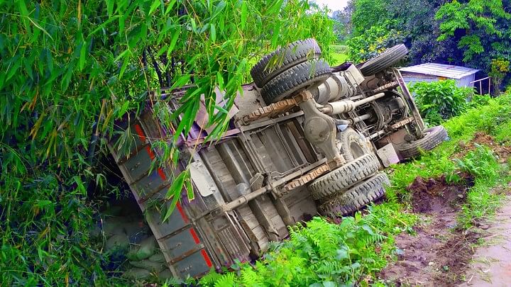 Jawan killed, 16 injured as truck carrying BSF personnel overturns in Rajasthan’s Jaisalmer