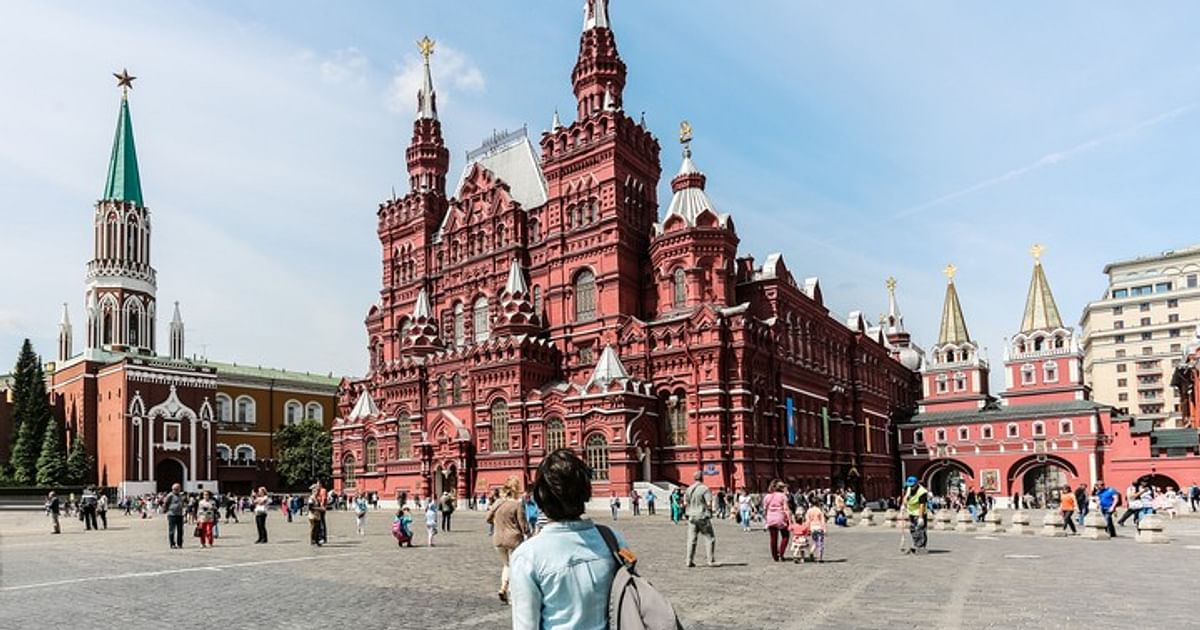 Moscow makes a bid to woo tourists; foreign tourist card, e-visa in offing