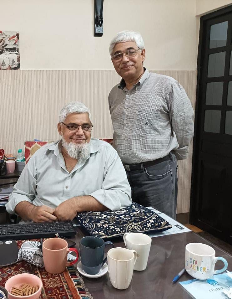 Brothers Sajid and Majid. Their father Rashid Husain Khan was one of the pioneers of Khurja pottery. 