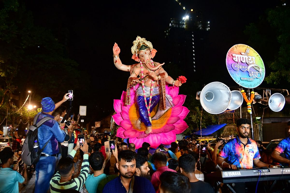 Nashik celebrates Ganesh Chaturthi with colorful processions and imaginative idols. An important event is the submersion of the idols in the Godavari River.