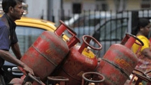 Centre earmarks Rs 1,650 crore for additional 75 lakh LPG connections under Ujjwala