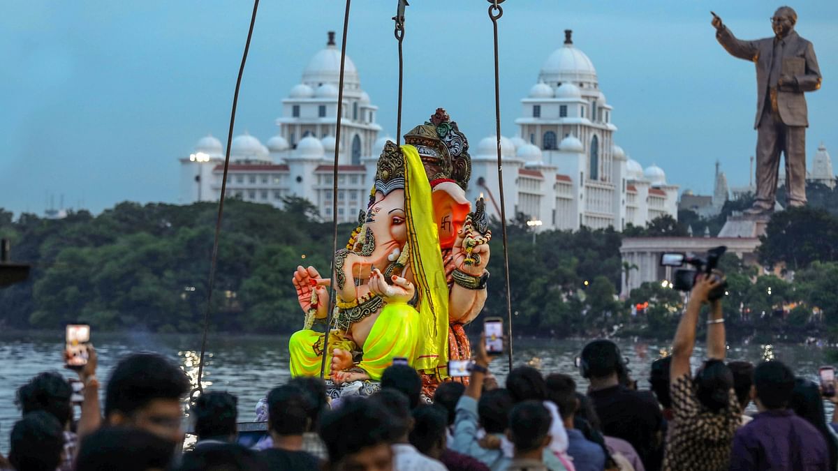 25,000 police personnel to oversee Ganesh idol immersion in Hyderabad on September 28