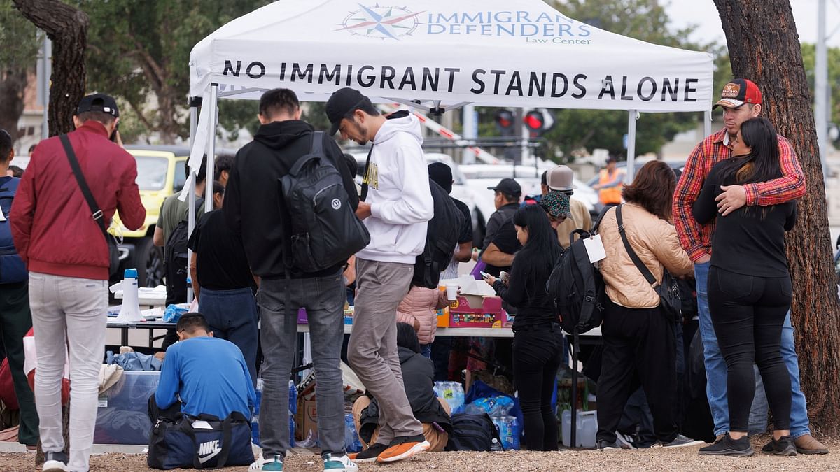 Officials scramble to respond as migrants overwhelm Texas city