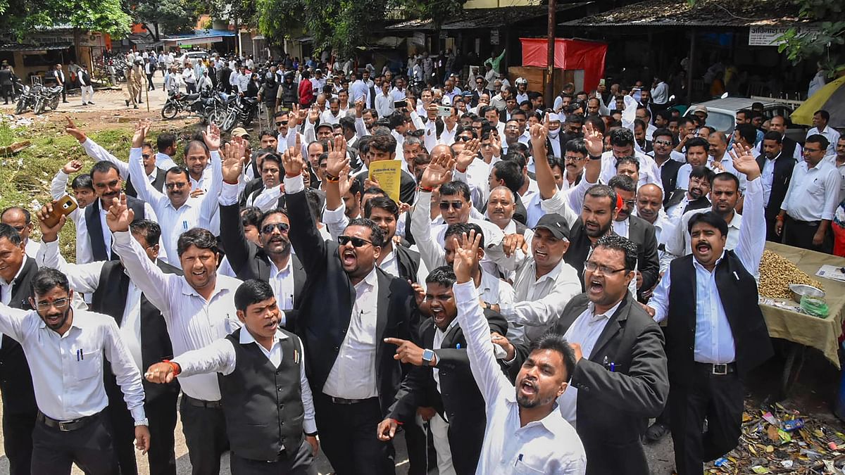 Hapur 'lathi-charge': Lawyers across UP to abstain from work on September 13-14