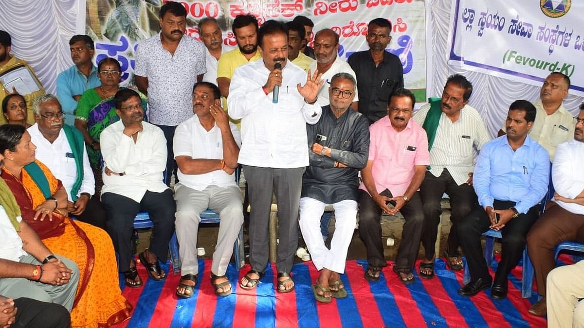 Cauvery water release from Krishnaraja Sagar dam halted; protests stop