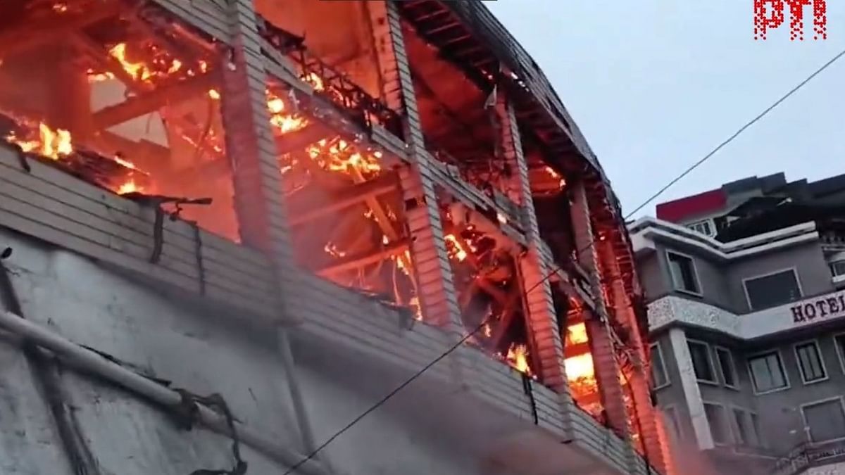 Fire breaks out at hotel in Uttarakhand's Mussoorie