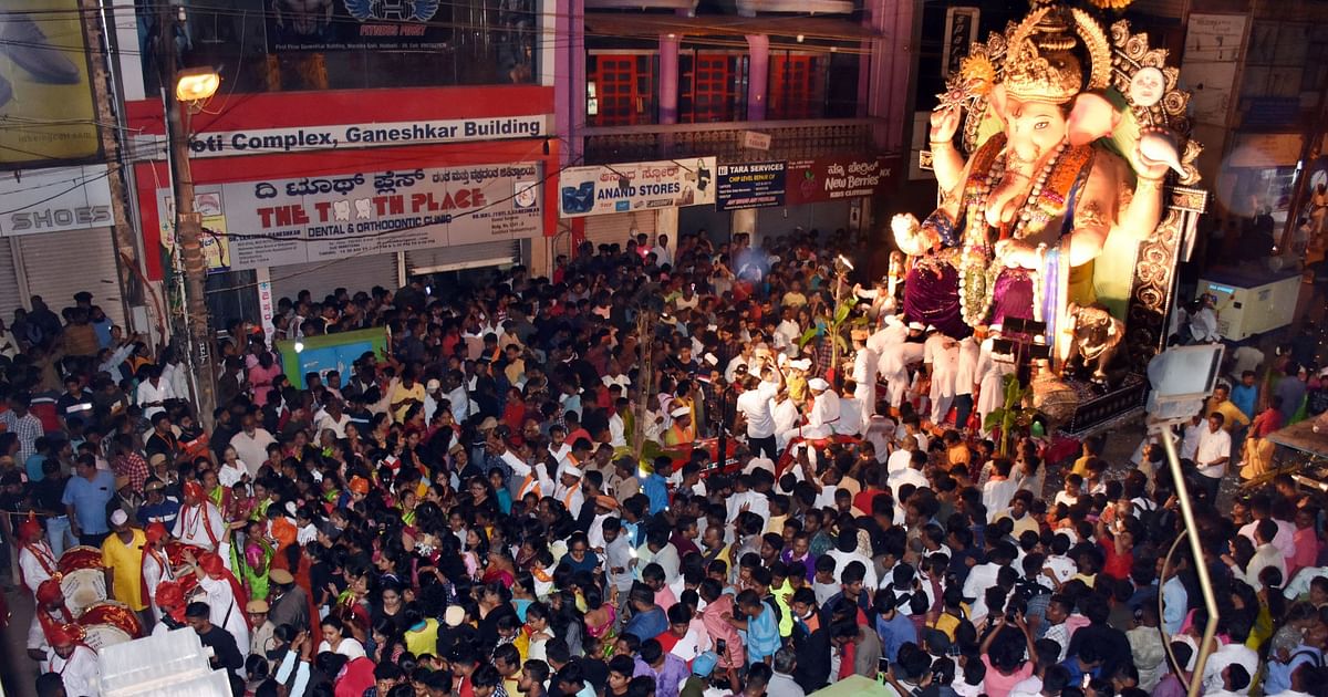 Ganesha idol immersion: Liquor ban in parts of Bengaluru till October 1