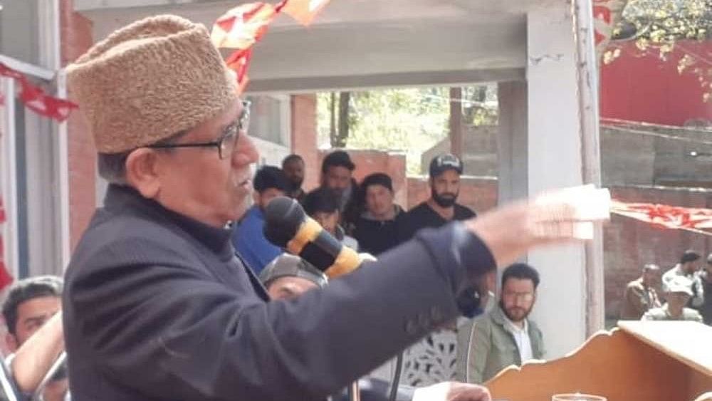 Article 370: Kashmir Pandit group questions credentials of petitioner NC leader Mohd Akbar Lone in SC