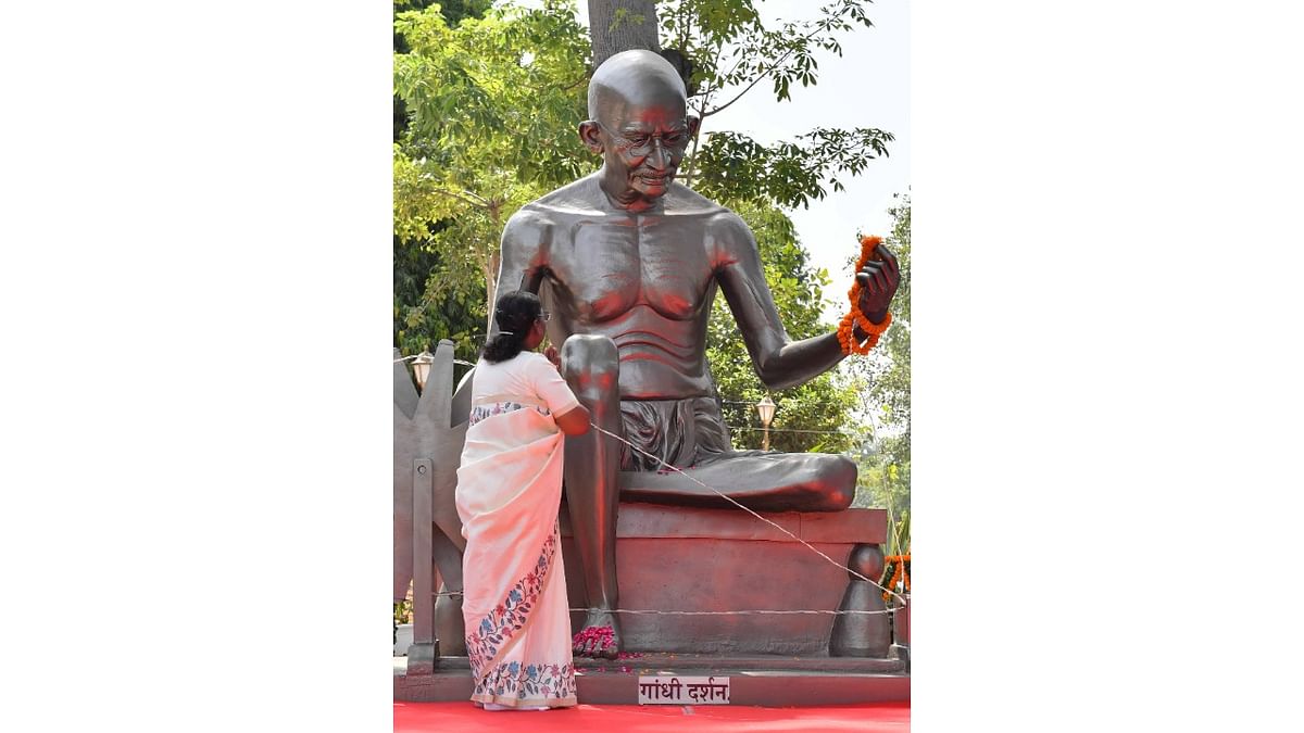 President Murmu unveils 12-foot statue of Mahatma Gandhi at Rajghat