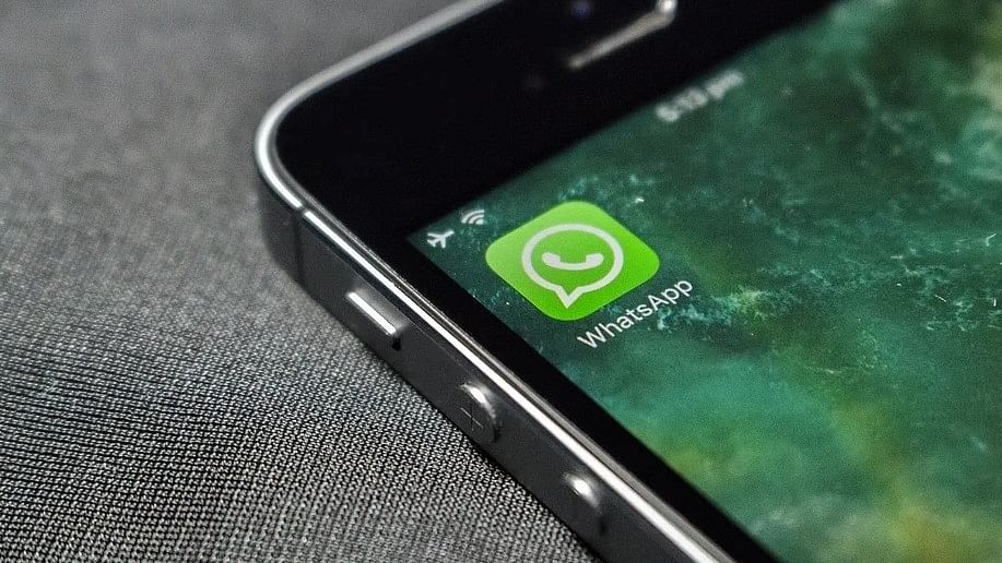 WhatsApp testing chat lock feature for linked devices