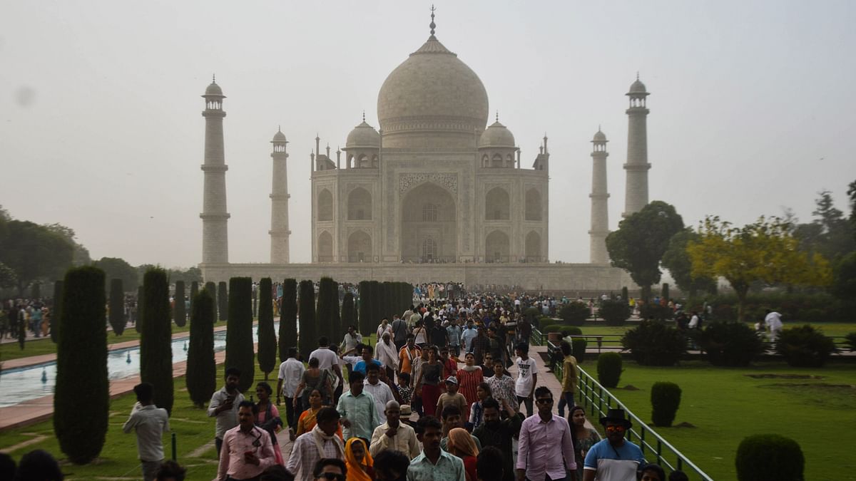 Agra, Uttar Pradesh: The magnificent Taj Mahal and the northern Indian city of Agra are both well-known for their historical significance. The Agra Fort, Fatehpur Sikri, and the UNESCO World Heritage Site are all open to visitors. A forerunner of the Taj Mahal, the Baba Taj, is well known for its beautiful marble inlay work. Among the vivid and well-known street foods of Agra are Petha, Mughlai Cuisine, Bedai, and Jalebi. The local marketplaces also sell textiles, leather items, jewellery, and handicrafts.