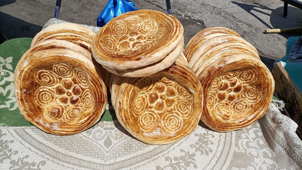 Breaking bread in Uzbekistan 