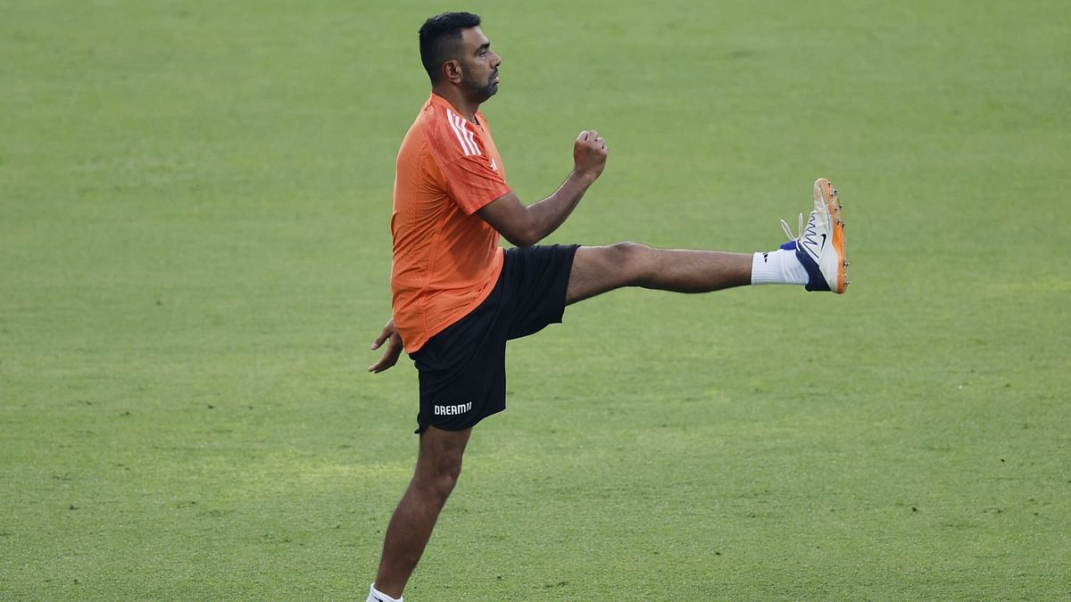 Shami, Ashwin will have to bide their time: Bowling coach Mhambrey