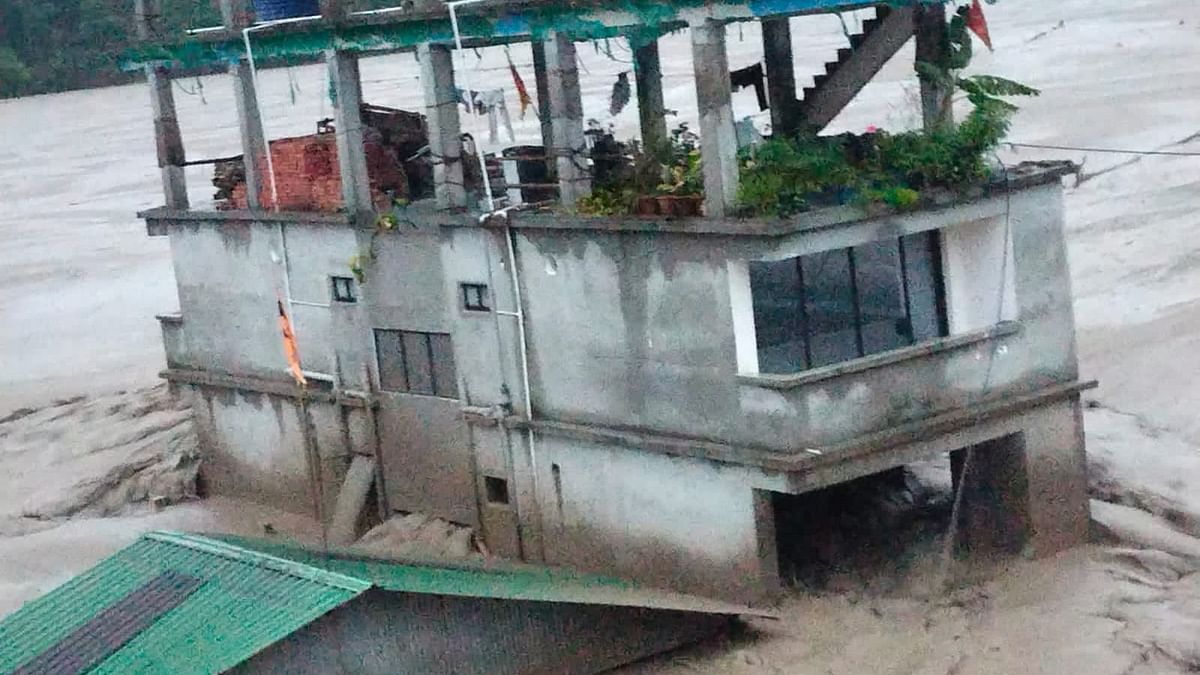 5 dead, 23 army personnel missing after flash flood in Sikkim