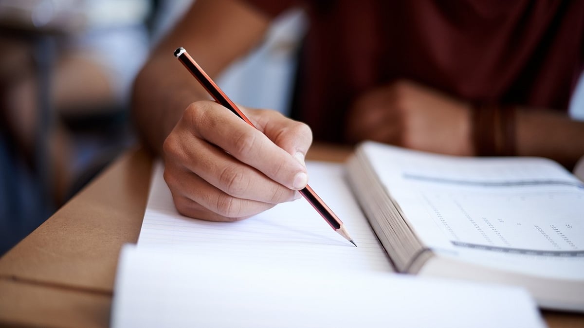 Cheating in UP SSSC exam: STF arrests 10 students - Vimarsana News