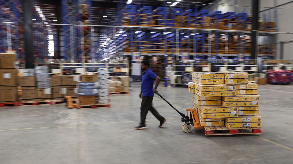 Logistics sector investing $1 bn to prep for festive e-commerce bonanza 