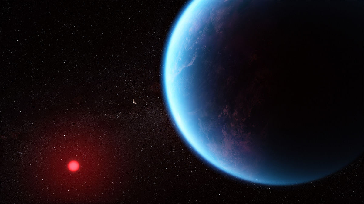 An artist's impression of the Hycean world K2-18 b.