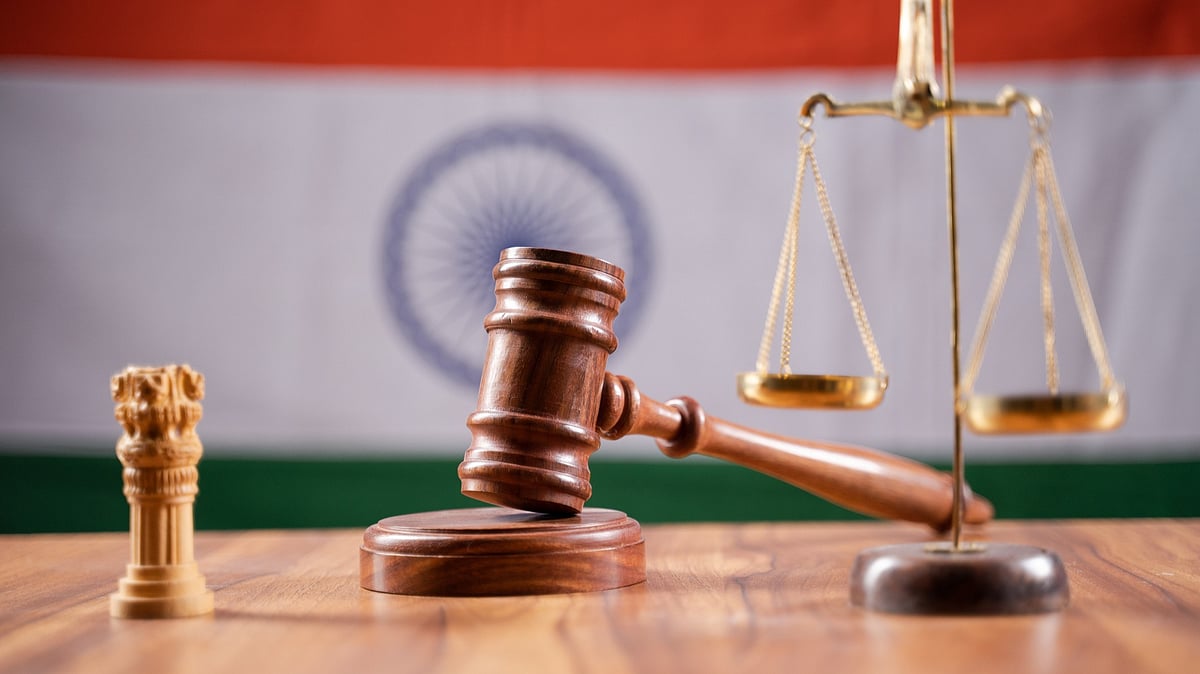 24 security personnel convicted by UP court for supplying arms to Naxals, terrorists - Vimarsana News