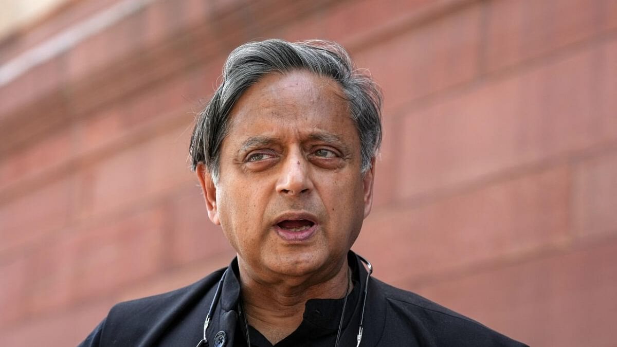 Helps to live long enough so people don't remember your earlier actions: Tharoor on Kissinger