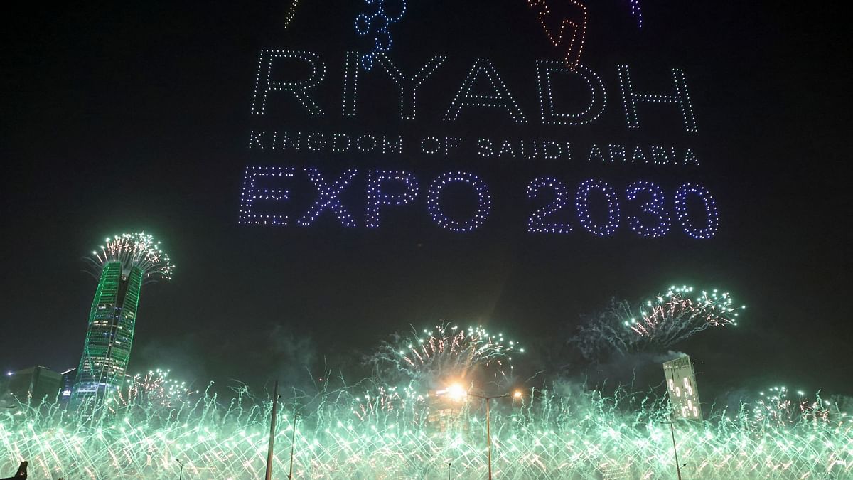 Saudi Arabia wins World Expo 2030 bid, celebrates with spectacular fireworks