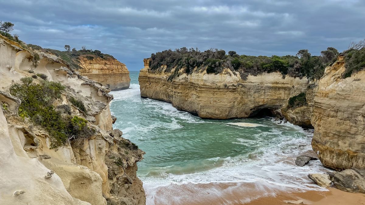 Riding the Great Ocean Road wave