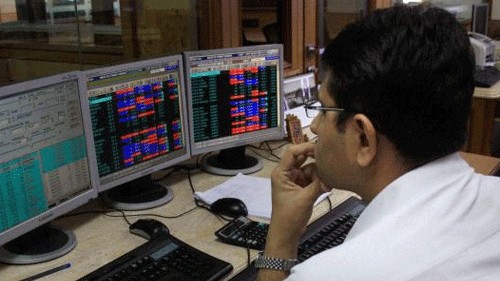 Indian shares end lower as autos, financials drag