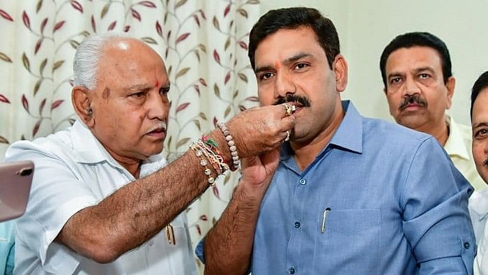 Issues of rebellion would be resolved in four days, Yediyurappa to visit all places: B Y Vijayendra