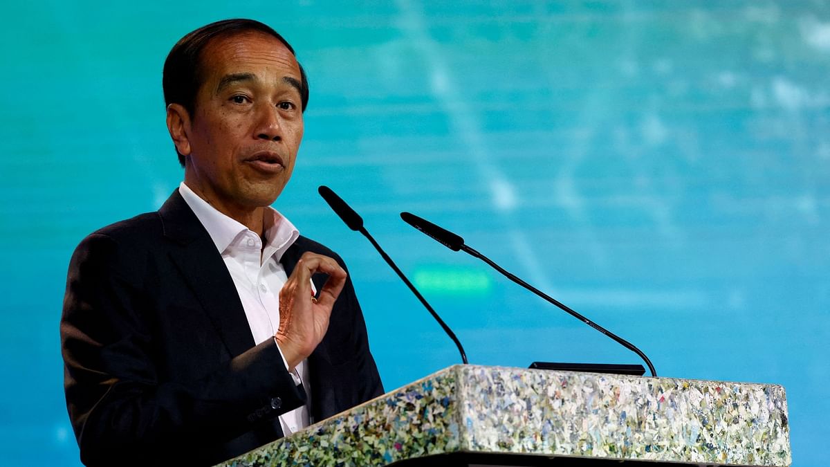 Indonesia president breaks ground on airport in new capital