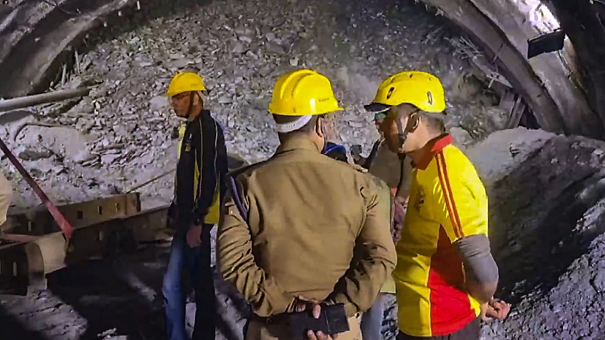 Uttarkashi tunnel collapse: Landslide, technical issues in drilling machine affect rescue operations