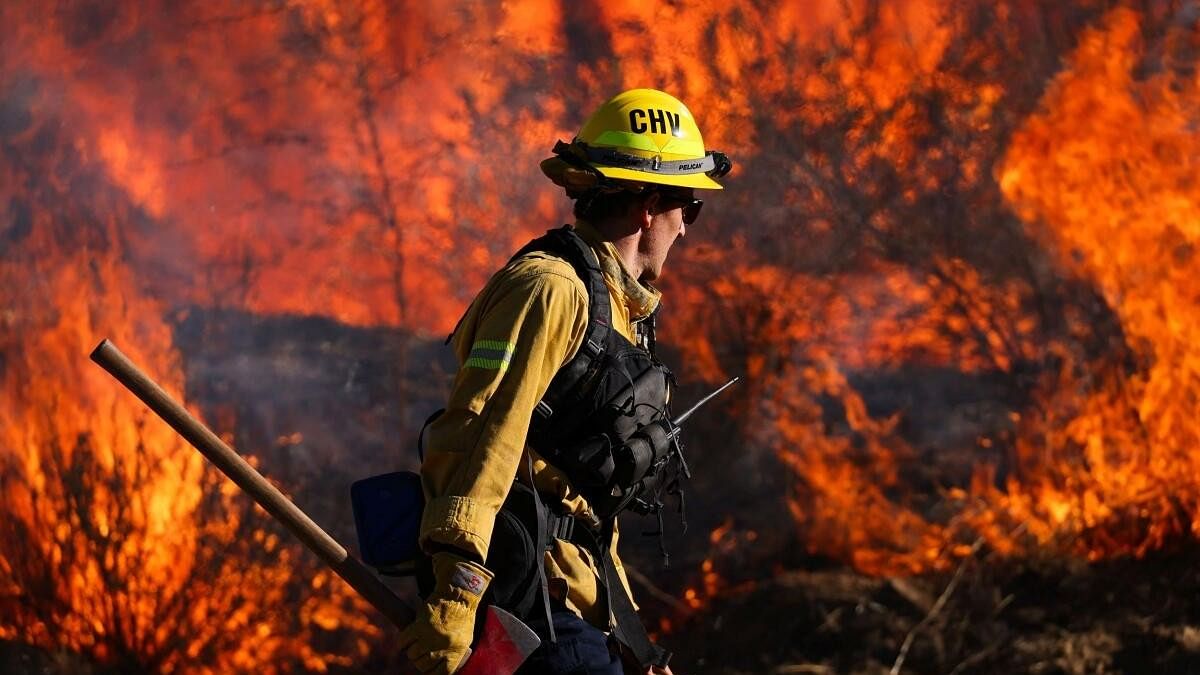 Wildfire in Southern California forces thousands from their homes