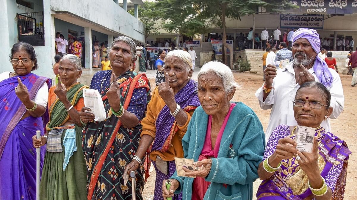 T'gana polls: About 20.64% voter turnout till 11 AM, people queue up at polling stations