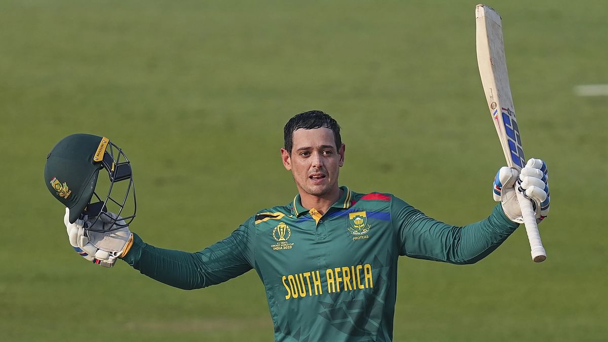 De Kock provides calming influence for in-form South Africa