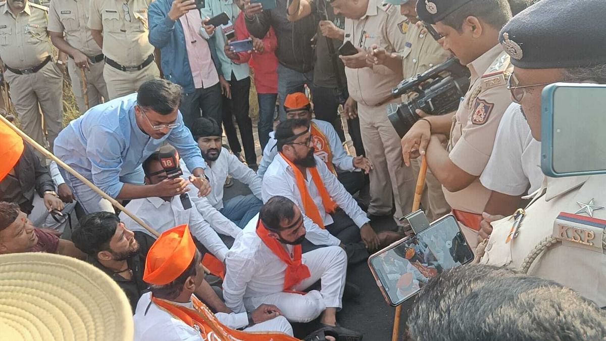 Shiv Sena activists prevented from entering Karnataka border district