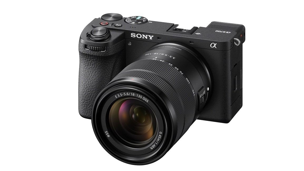Gadgets Weekly: Sony's new APS-C mirrorless α6700 camera and more