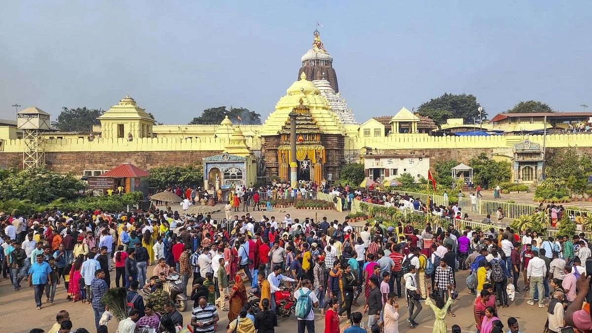 10 devotees faint inside Puri Jagannath temple due to heavy rush