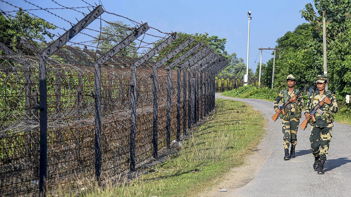 Two Bangladeshi smugglers shot dead by BSF in West Bengal's Nadia - Vimarsana News