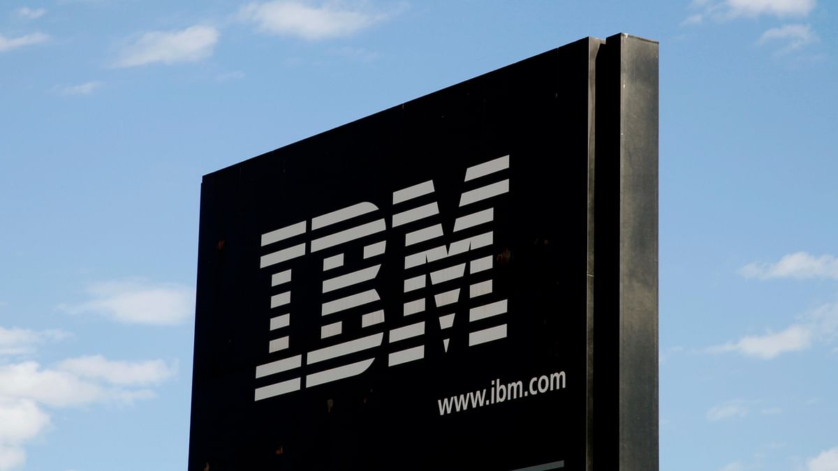 IBM shows new quantum computing chip, targeting 2033 for large systems