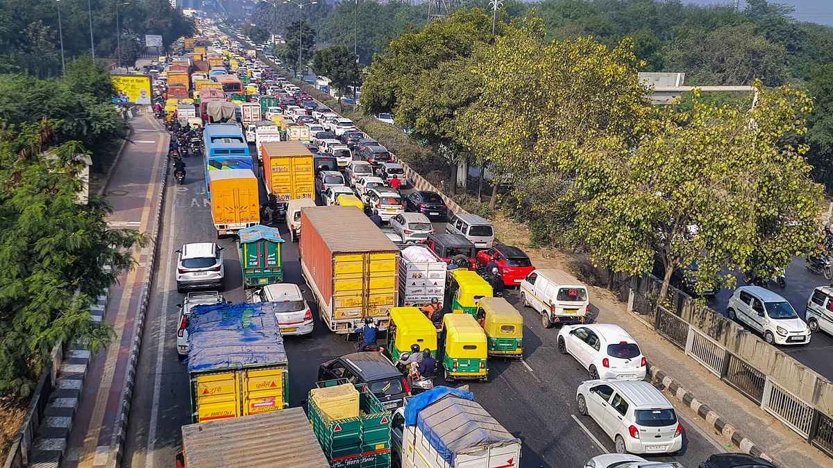 Delhi traffic likely to be hit for Hanuman Jayanti, routes diverted in CP, Kashmere Gate