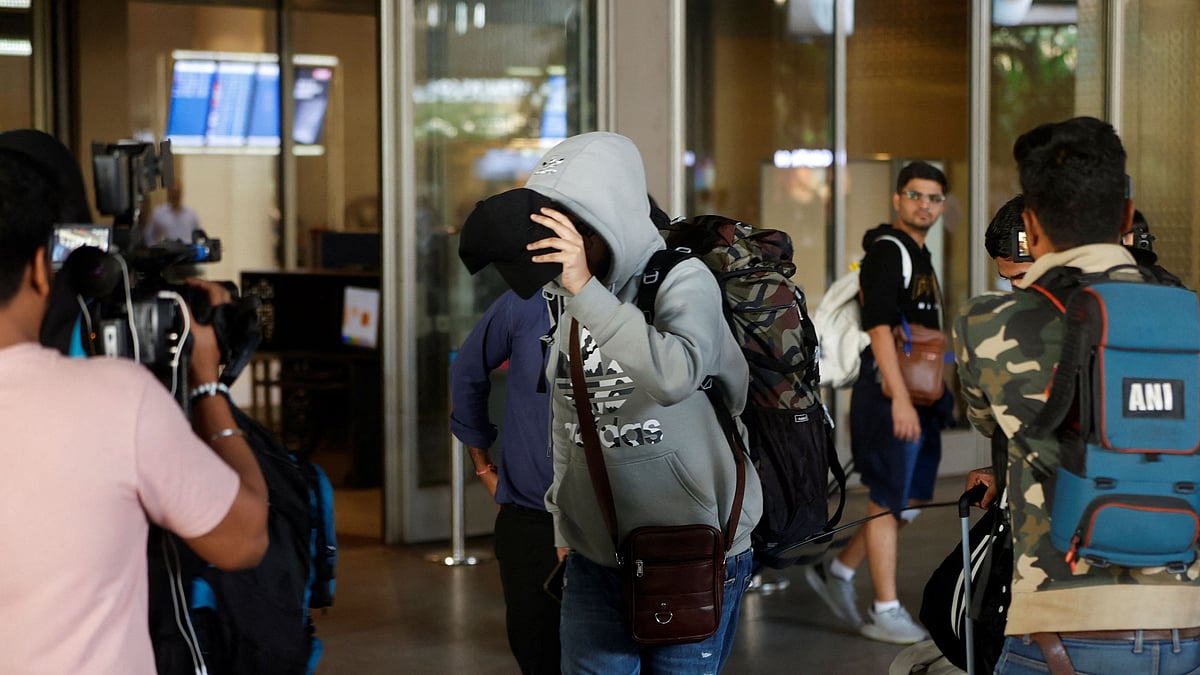 Gujarat police move to trace 'agents', interrogate plane passengers returning from France