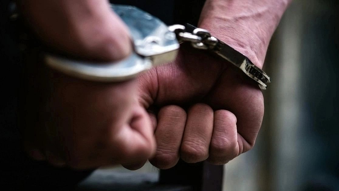 2 men associating with terrorists arrested from J&K's Shopian district